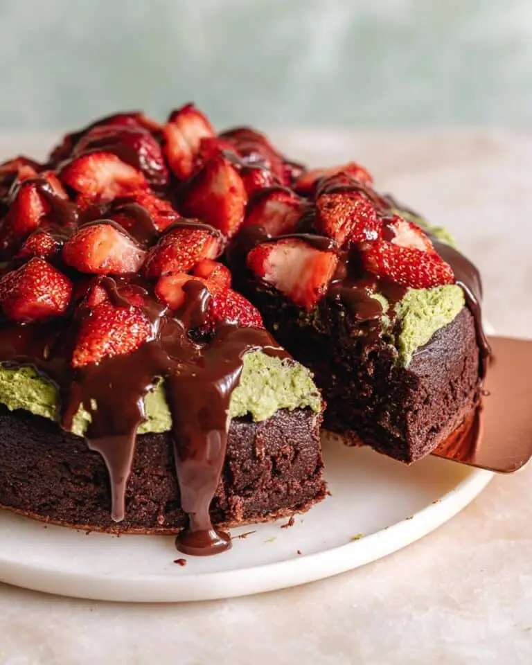 Dubai Chocolate Strawberry Cake with Pistachio Knafeh and Ganache Recipe