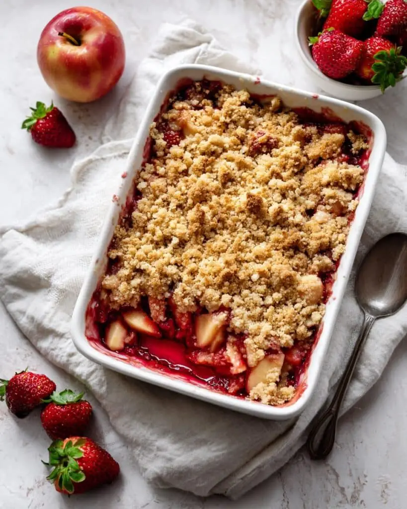 Easy Strawberry and Apple Crumble Recipe