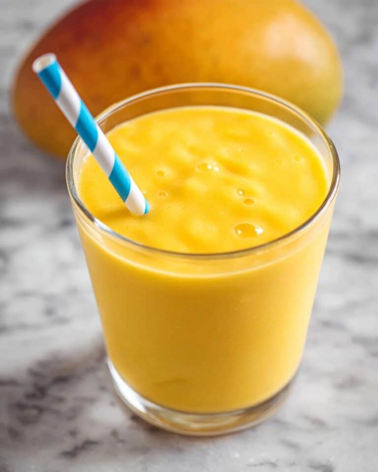 Creamy Mango Banana Smoothie Recipe