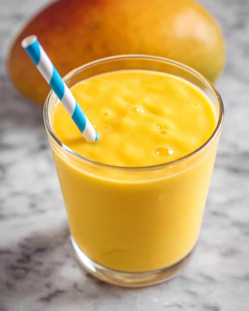 Creamy Mango Banana Smoothie Recipe